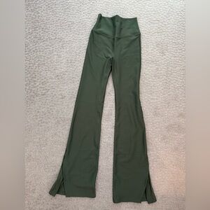 Abercrombie & Fitch YPB Flare Leggings